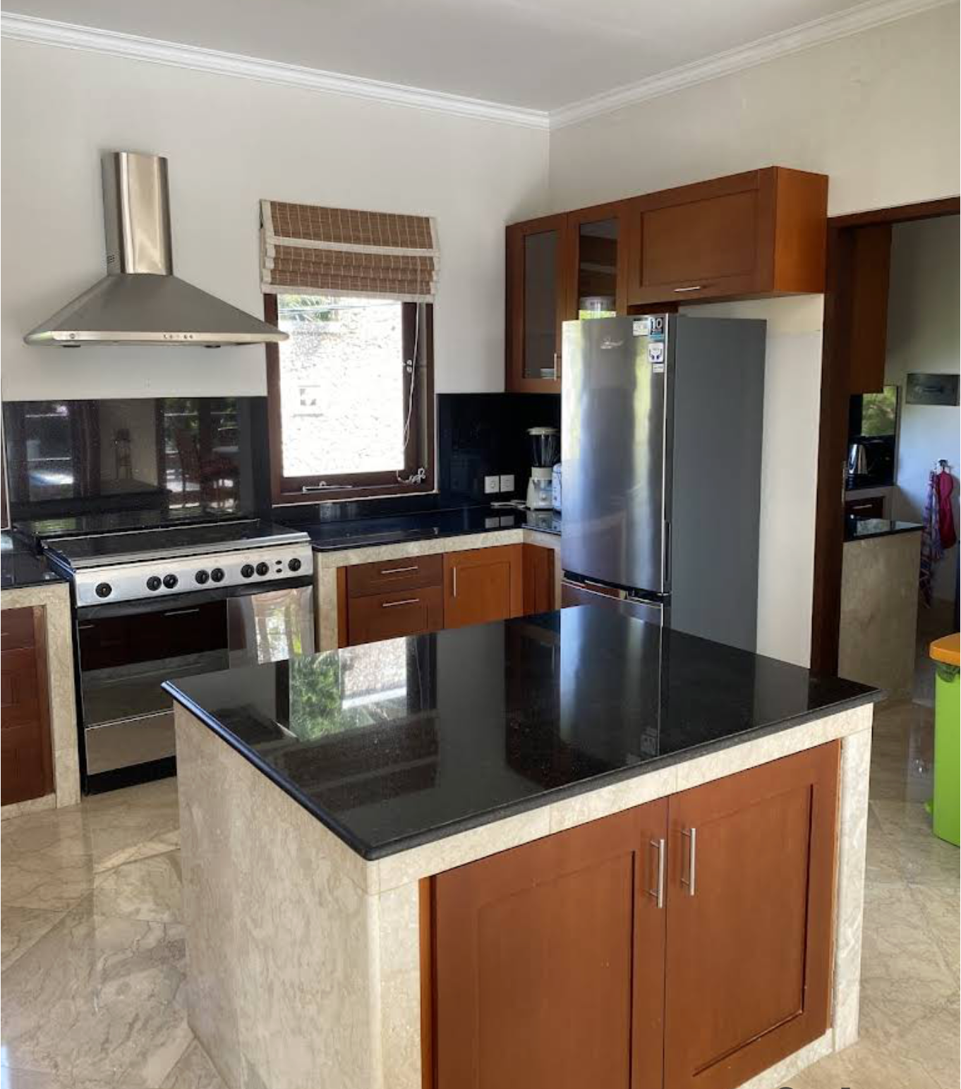 Quiet & Spacious shared villa — image 3