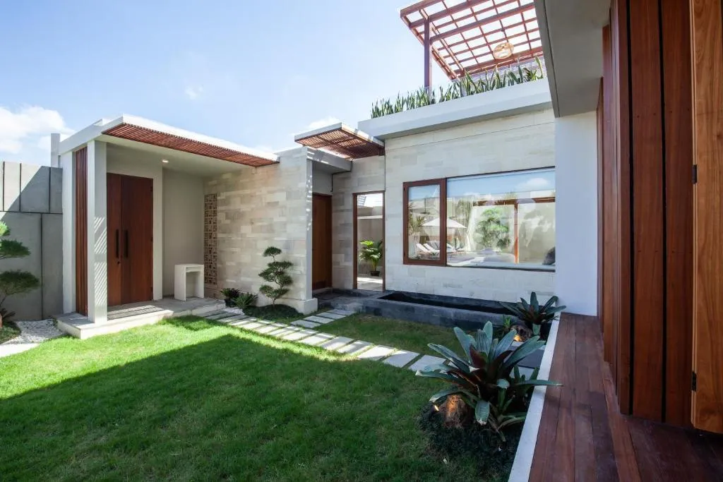 3 BR Villa in Pererenan — image 2