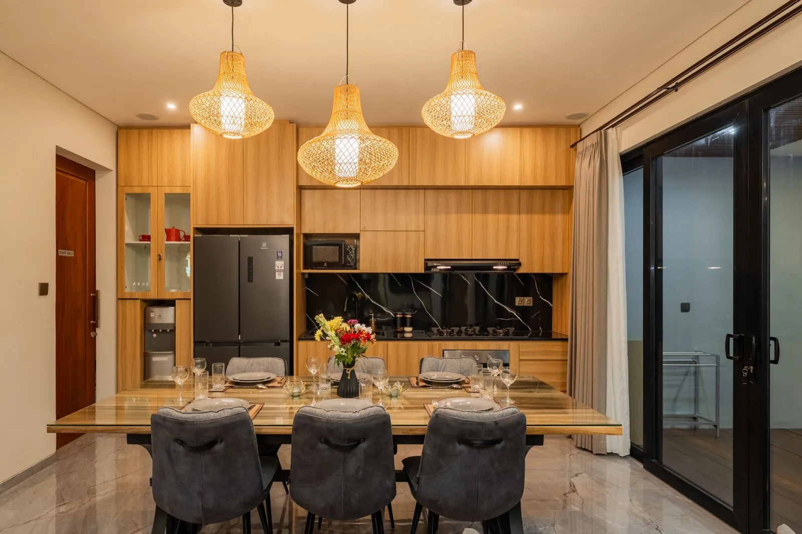 Luxury 3-Bedroom Villa in Sanur — image 1
