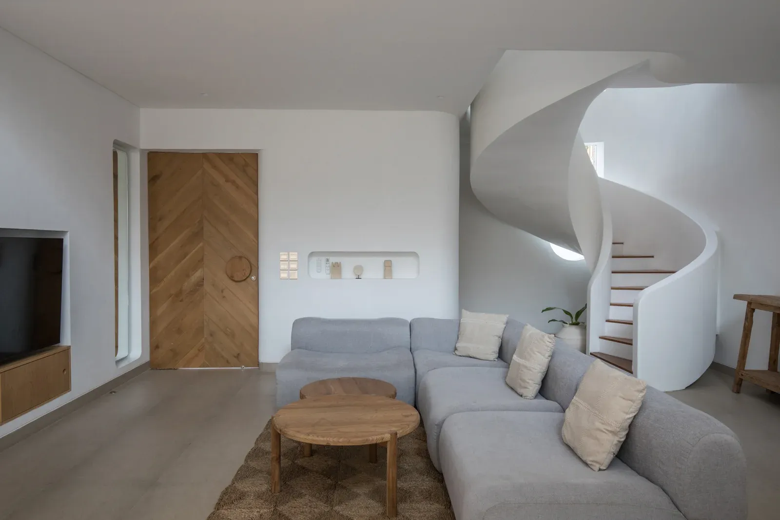 3 BEDROOM LUXURY VILLA IN BERAWA – AF599 — image 2
