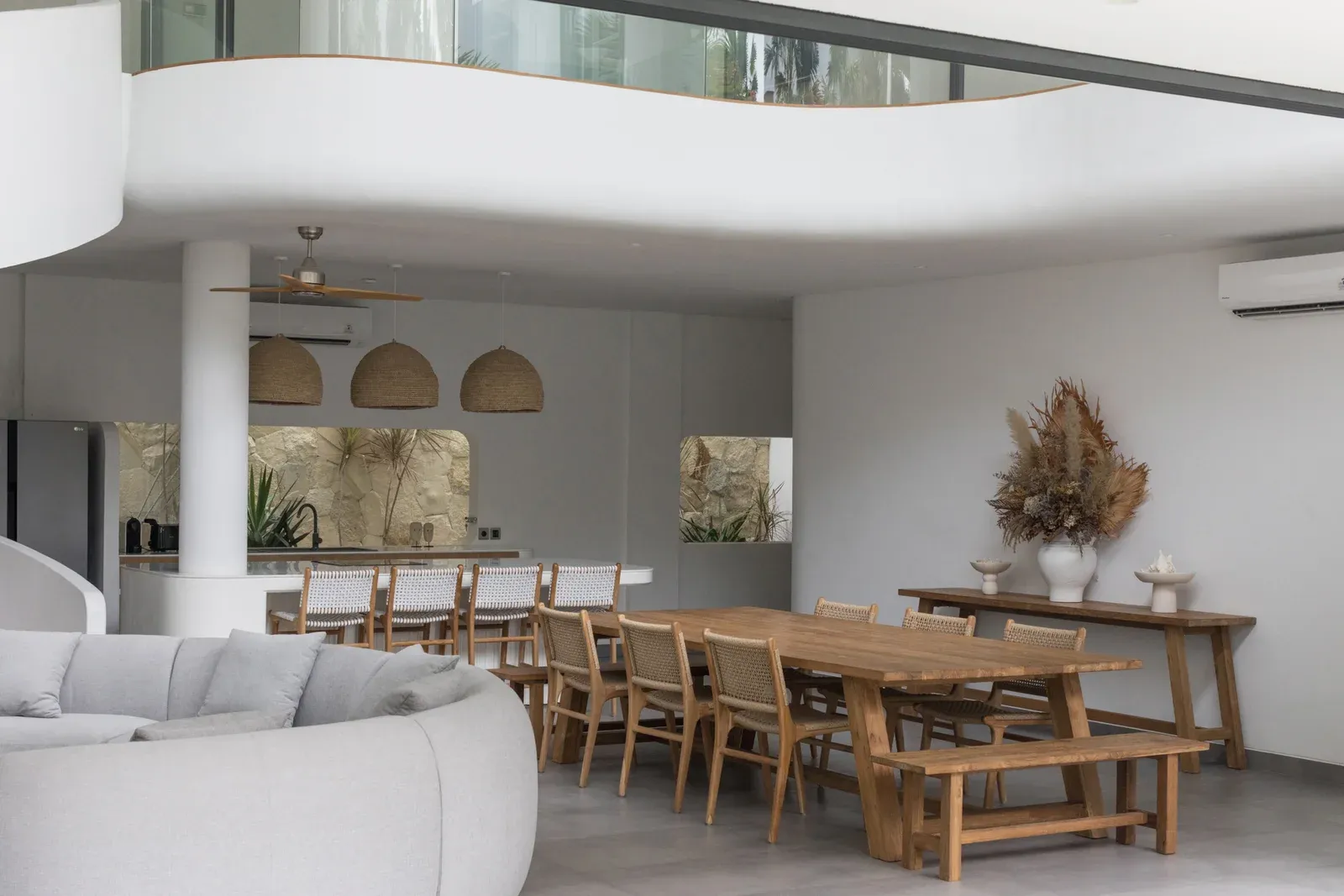 4 BEDROOM LUXURY VILLA IN BERAWA – AF600 — image 2