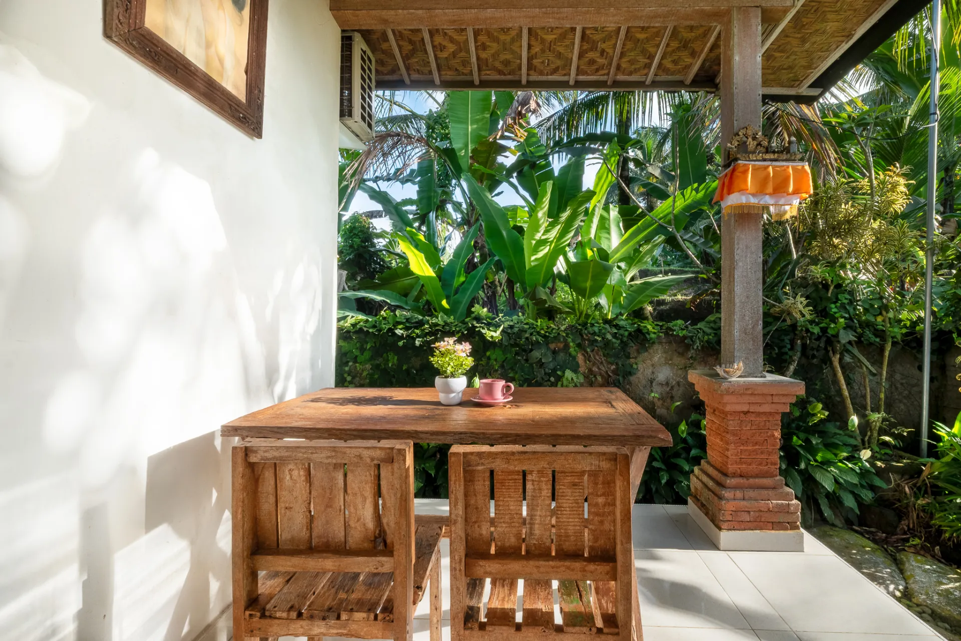 2 Bedroom House with Kitchen and Spacious Yard — image 4