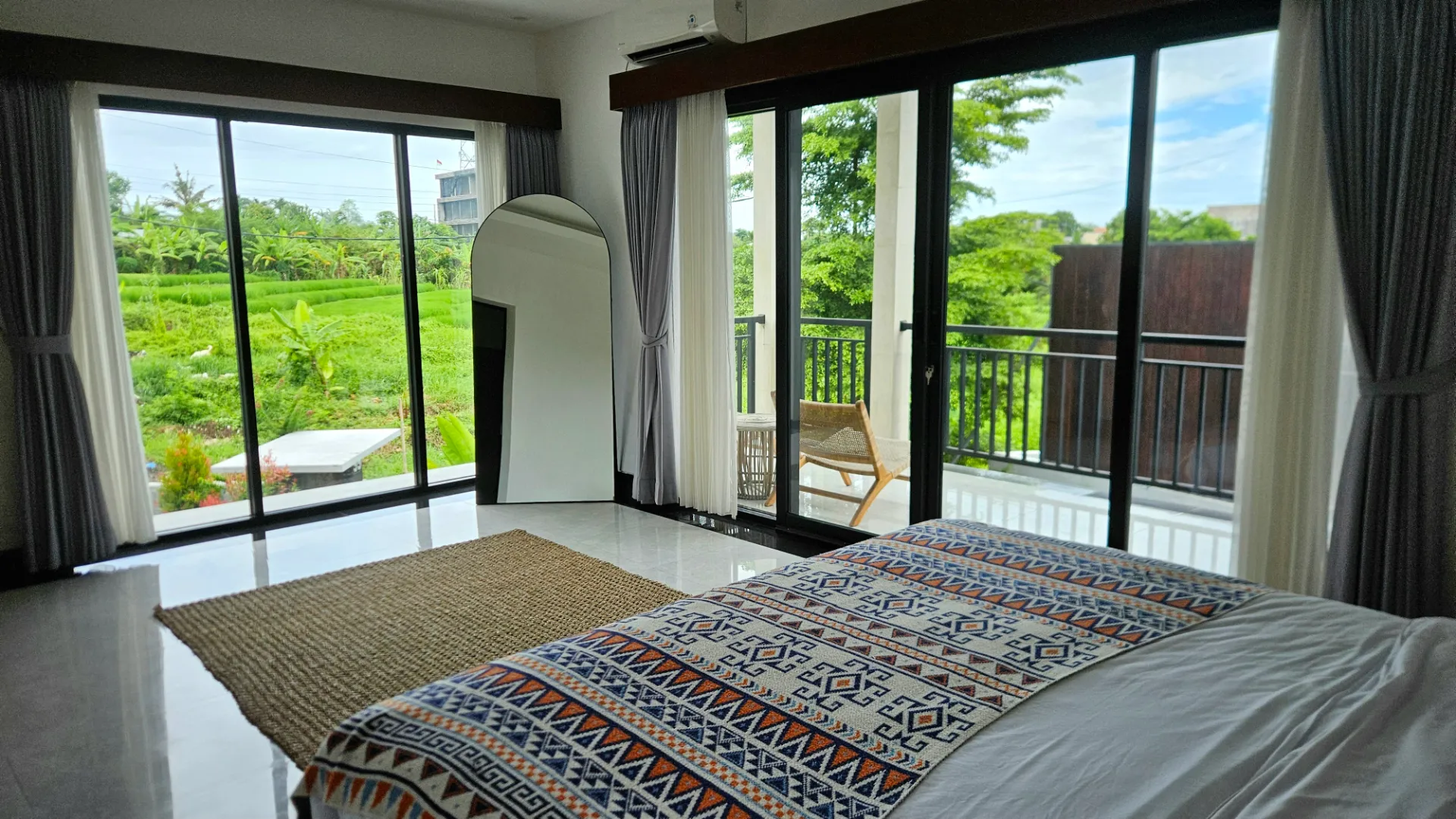 4 Bedroom Villa - Pererenan (Jl. Sempol) - 7 mins to the beach. — image 3