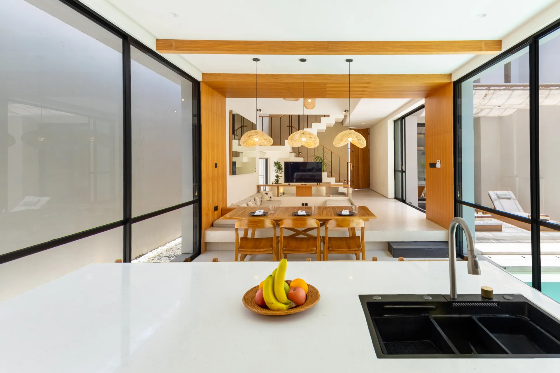 Villa Tin - Modern 3BR Private Pool Villa Near Pererenan Beach — image 1