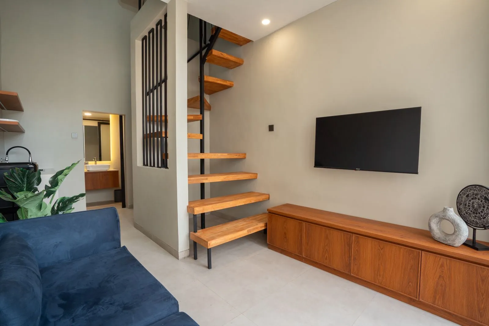 Apartment 1BR Loft Babakan Canggu with Sharing Pool — image 3