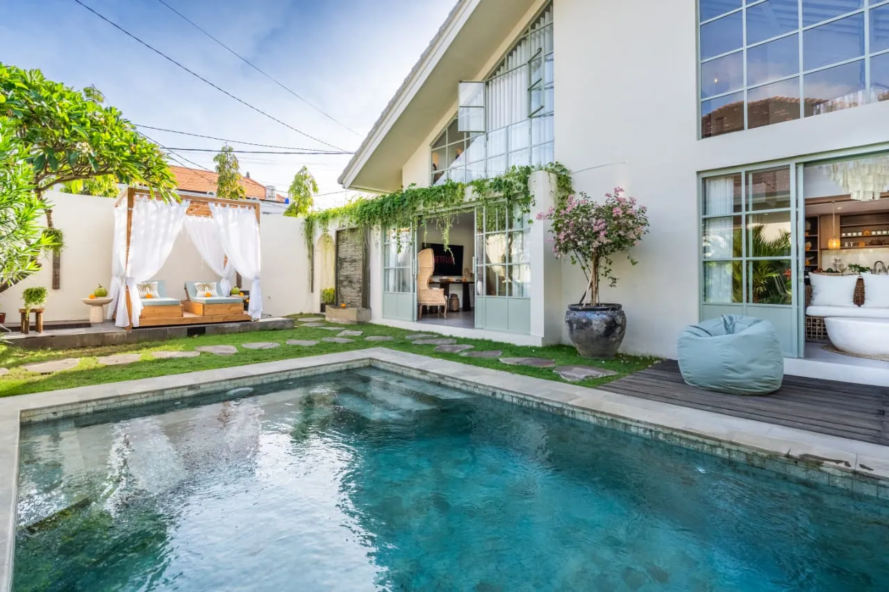 Luxury villa 4BR in Seminyak — image 1