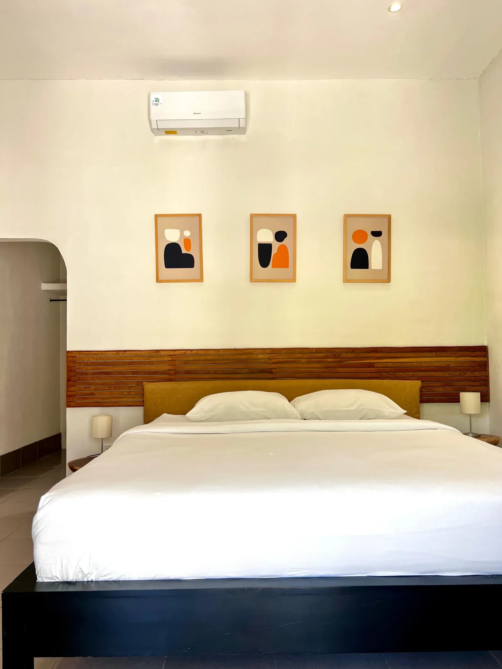 NEWLY RENOVATED 4 BEDROOMS VILLA IN KEROBOKAN – YO90 — image 3