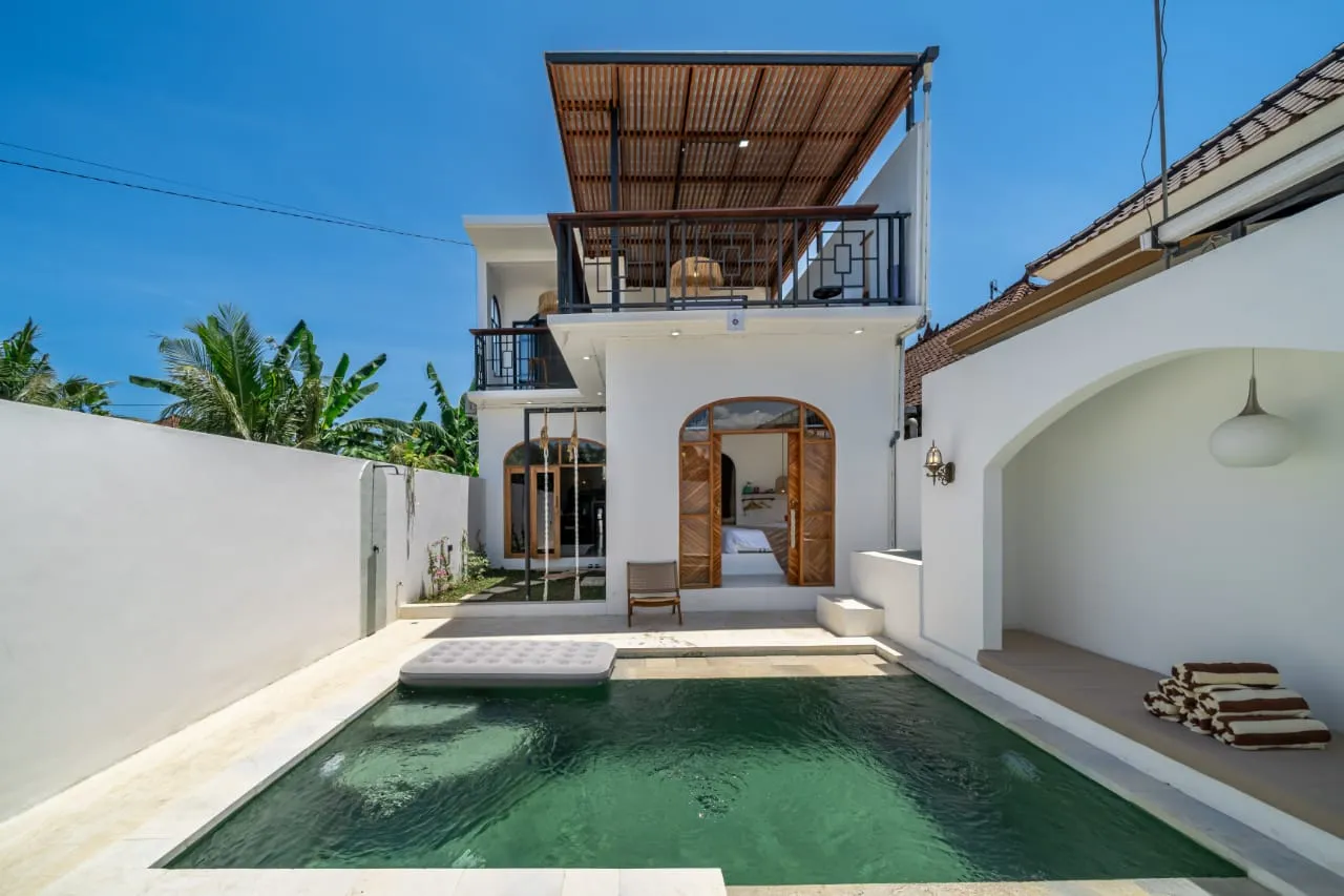 3BR Villa with Private Pool and Studio Music Room and Pool Table Projector and Screen PS5