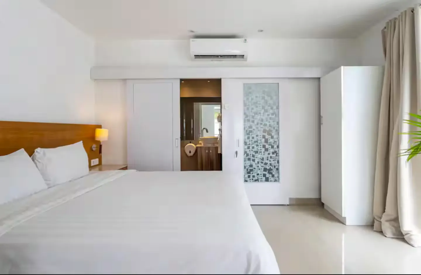 Cozy 2 Bedrooms Apartment with Shared Pool Kerobokan — image 3