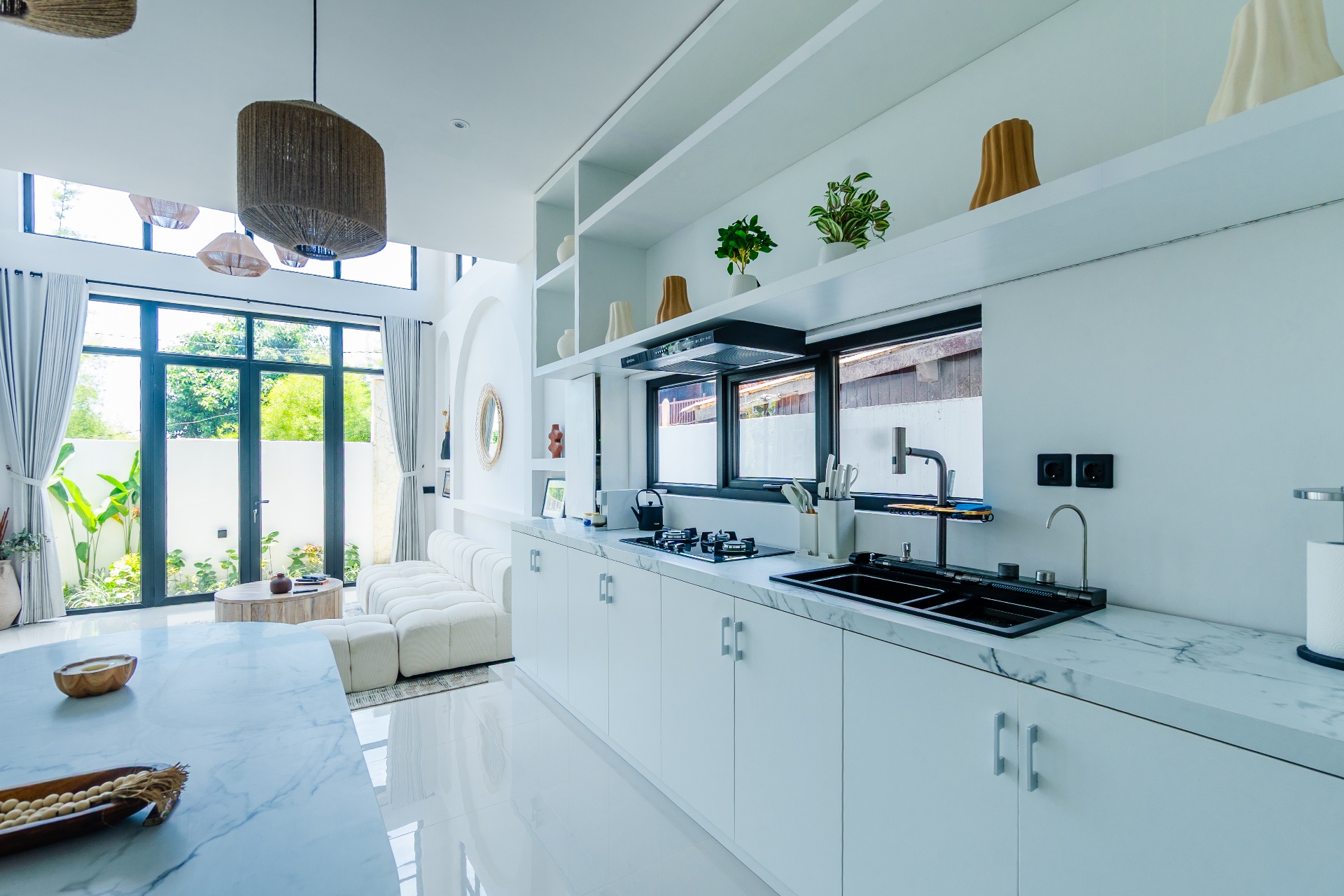 Modern 3BR Villa Ocean & Sunset Views | Nunggalan Beach — image 3