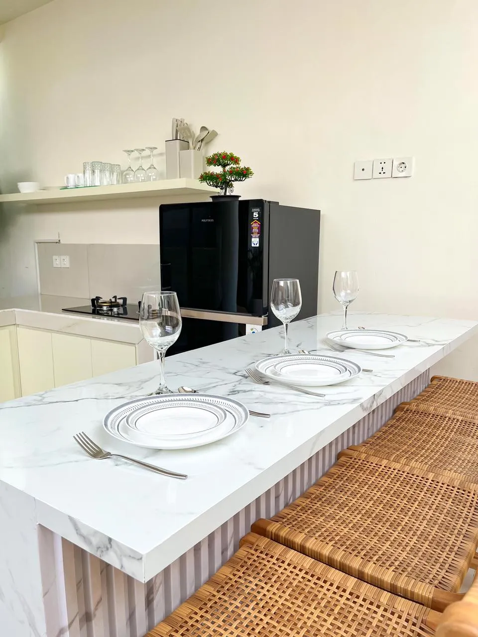 Brand New 2 Bedroom Villa for Rent or Sale in Kerobokan Bali — image 2