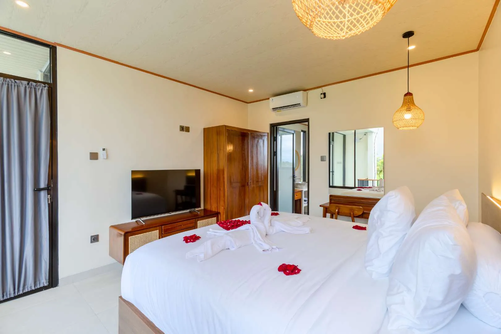 2BR Brand New Villa - Rice Field Views — image 4
