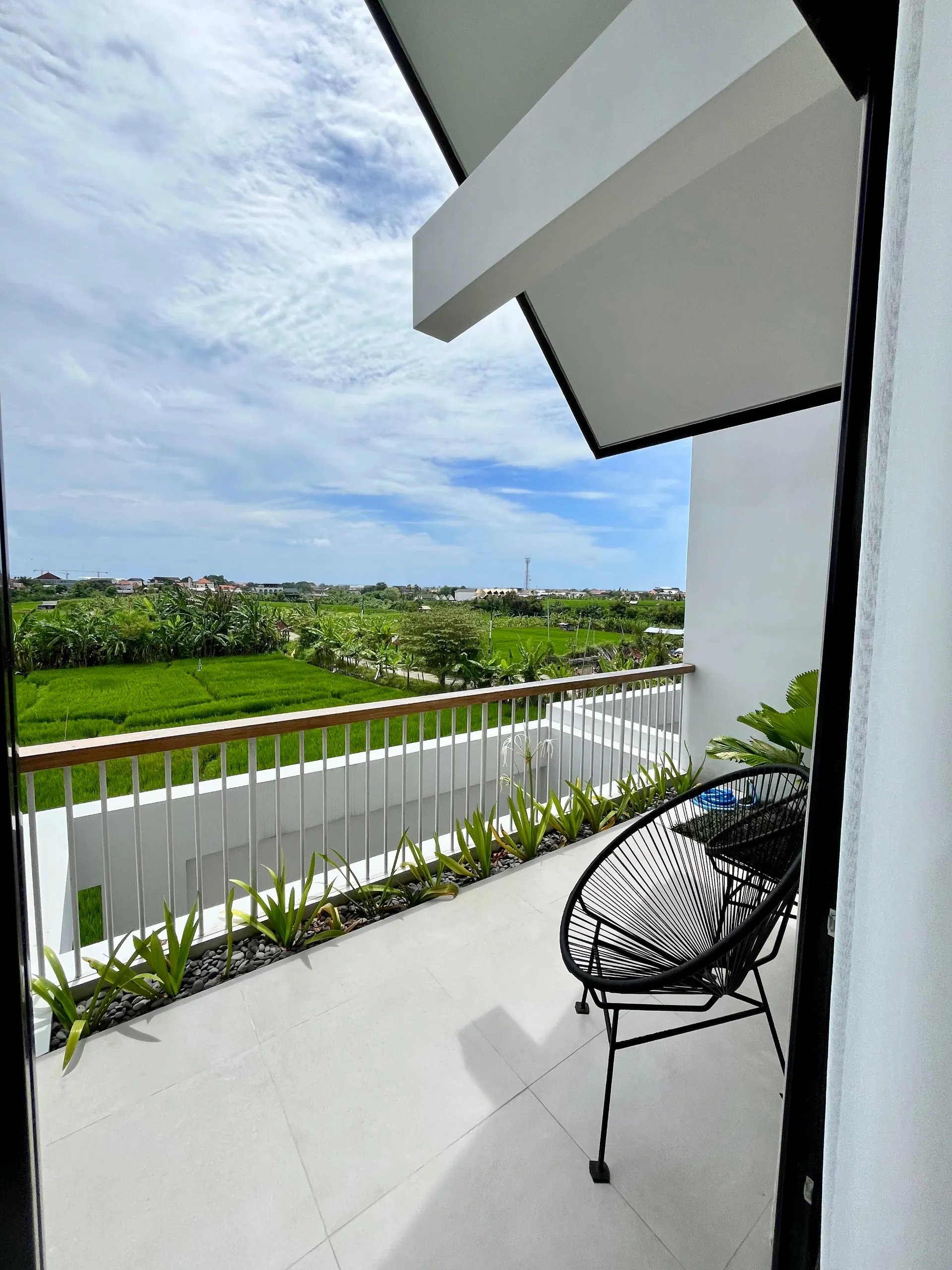 NEWLY BUILT LUXURY VILLA IN BABAKAN KUBU CANGGU - FLOOD-FREE AREA — image 3