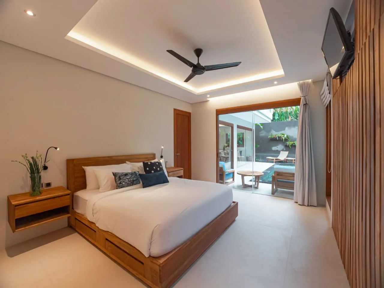 4 Bedroom Villa for Rent in Pererenan – Walking Distance to Beach — image 4