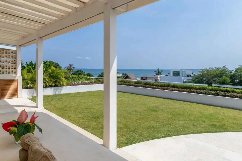 Luxury 5-Bedroom Ocean View Villa – Batu Belig — image 4