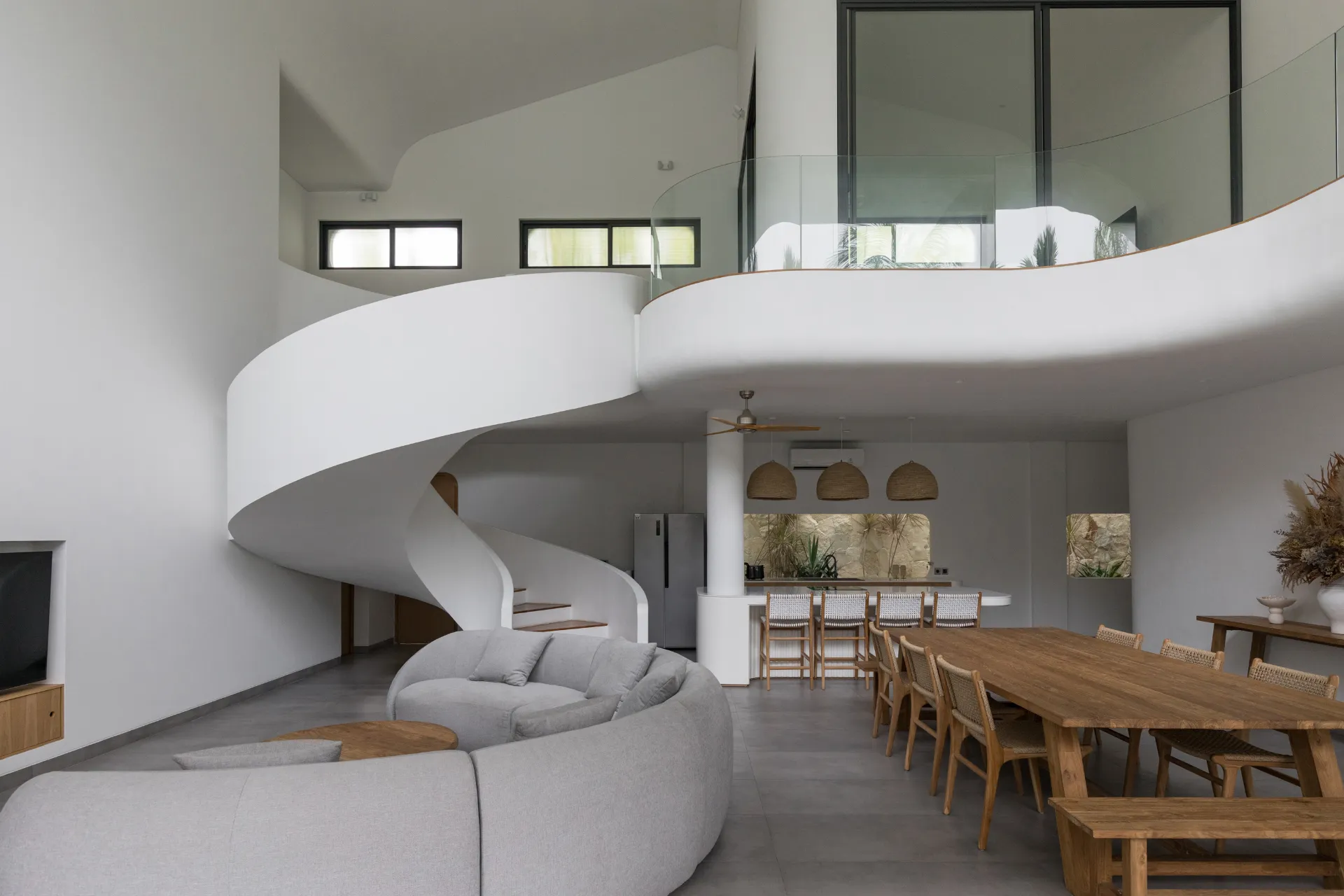 4 BEDROOM LUXURY VILLA IN BERAWA - AF600 — image 3