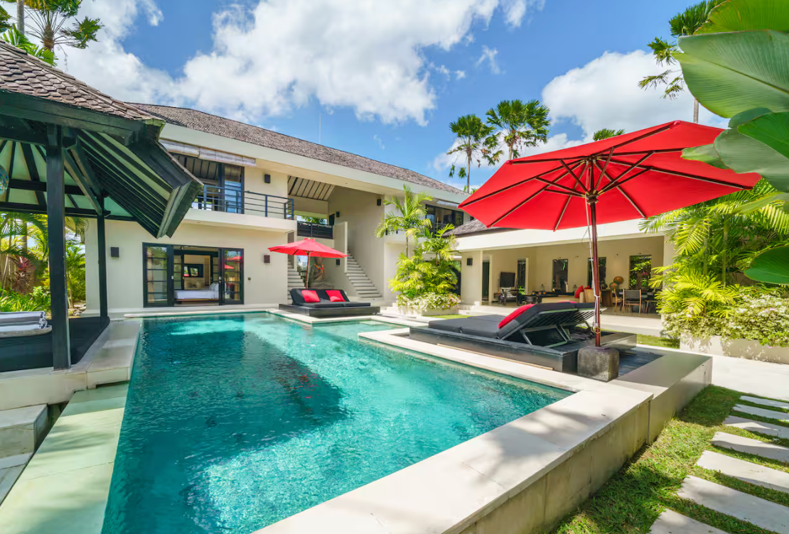 Exquisite 4bd Luxury Villa in the Heart of Berawa! — image 1