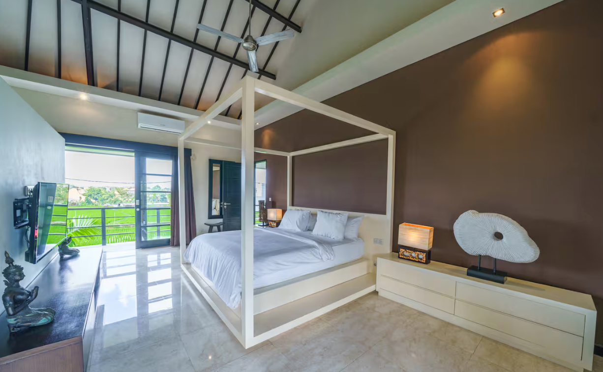 Exquisite 4bd Luxury Villa in the Heart of Berawa! — image 4