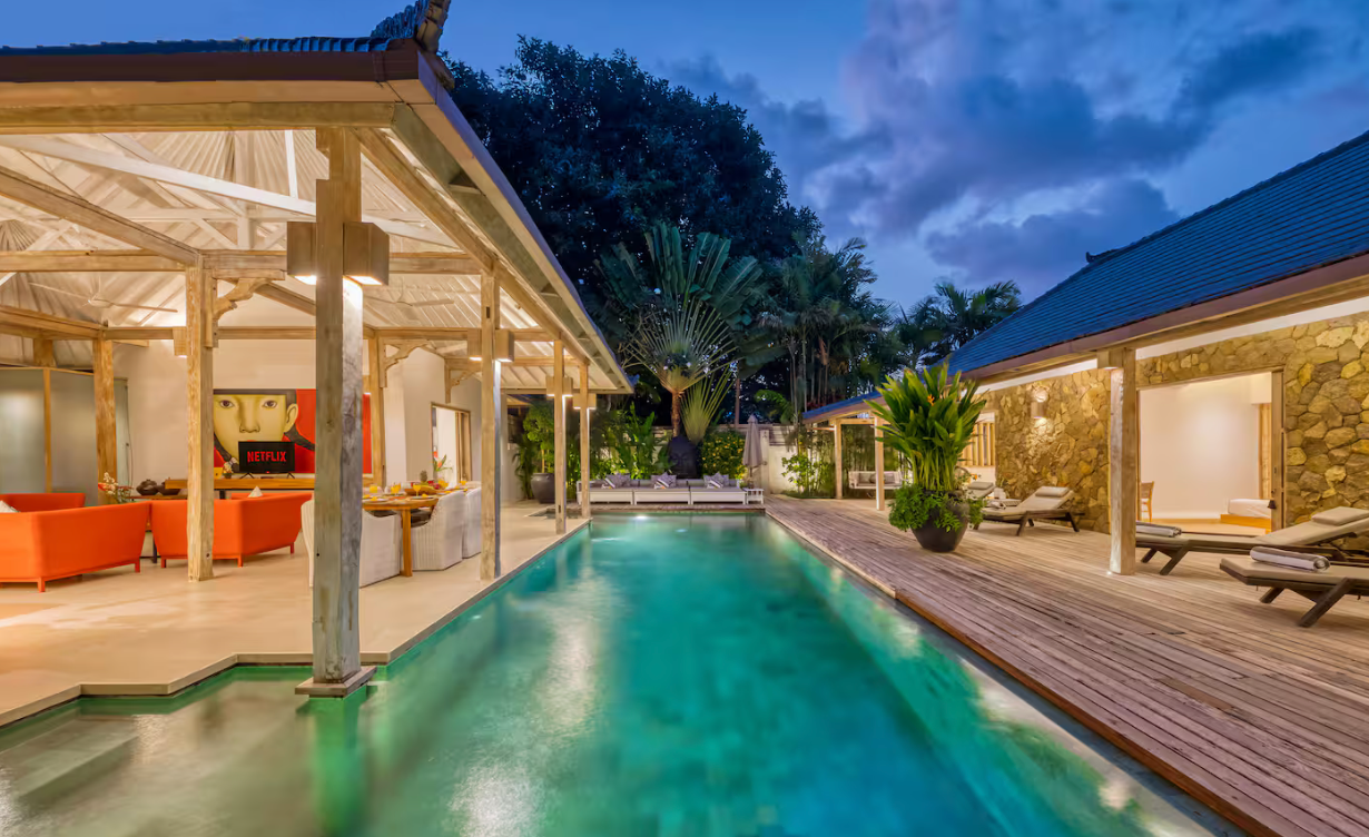 *PROMO* 4 BD Spacious villa in strategic location! — image 1