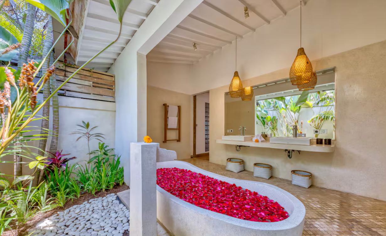 *PROMO* 4 BD Spacious villa in strategic location! — image 4