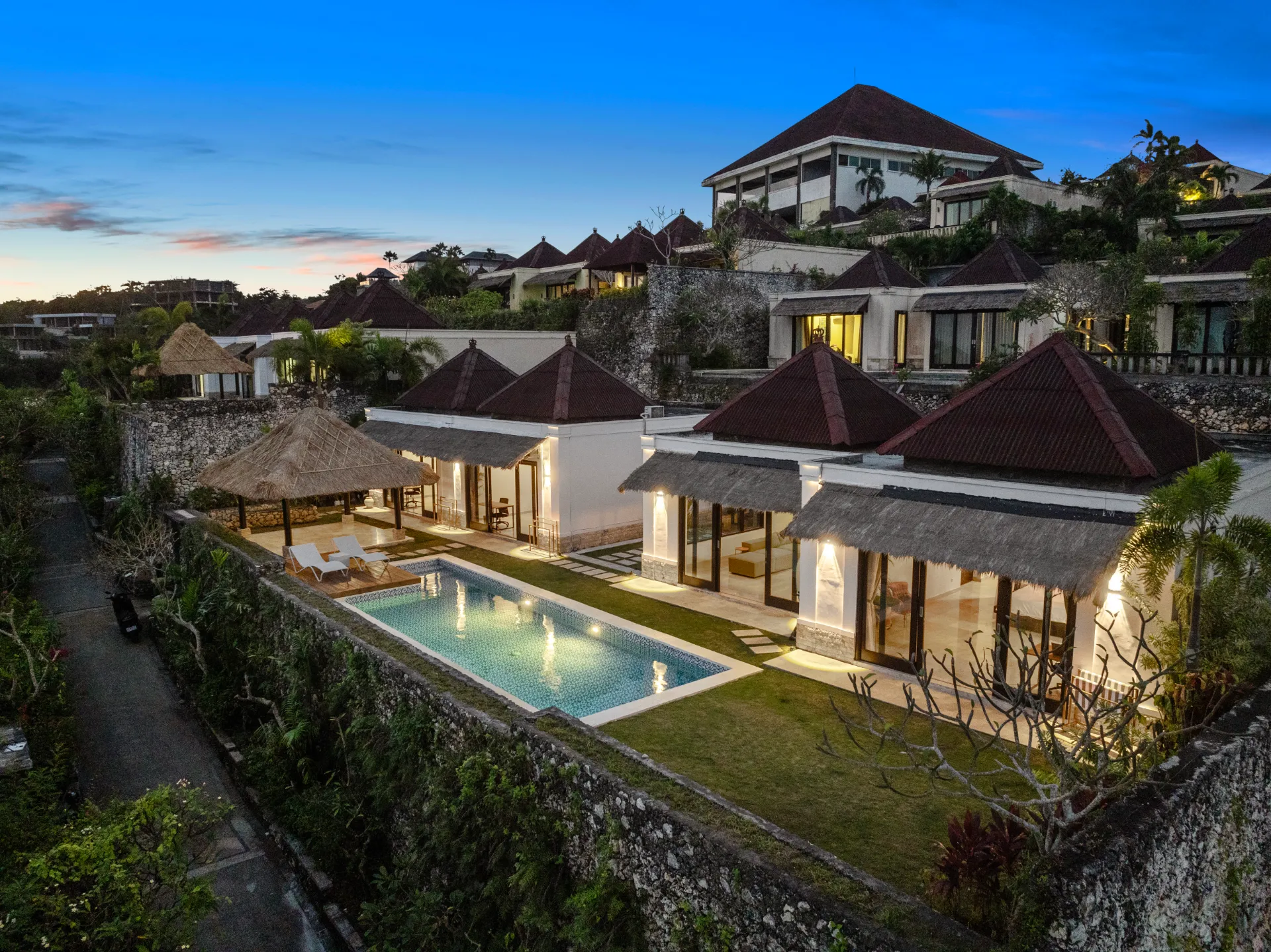 Dreamy 3BR Villa with Ocean Views – Your Uluwatu Hideaway await — image 1
