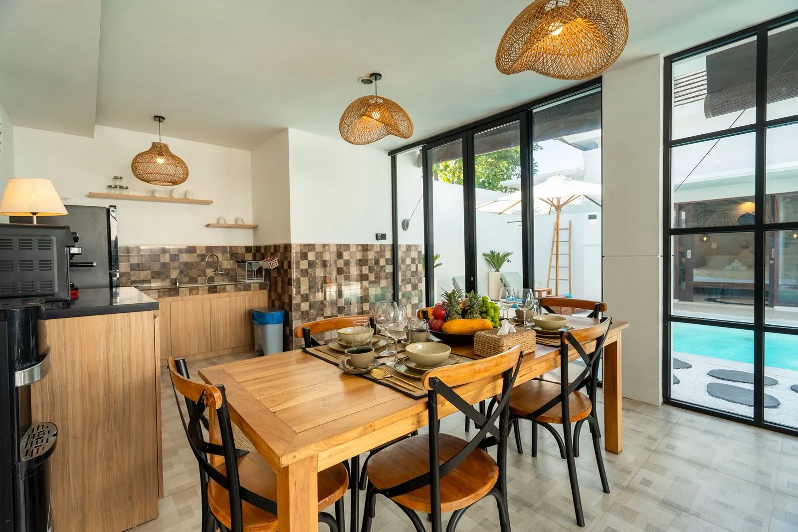 Villa For Rent 2 Bed In Padonan Tibubeneng Bali EK-3919 — image 4