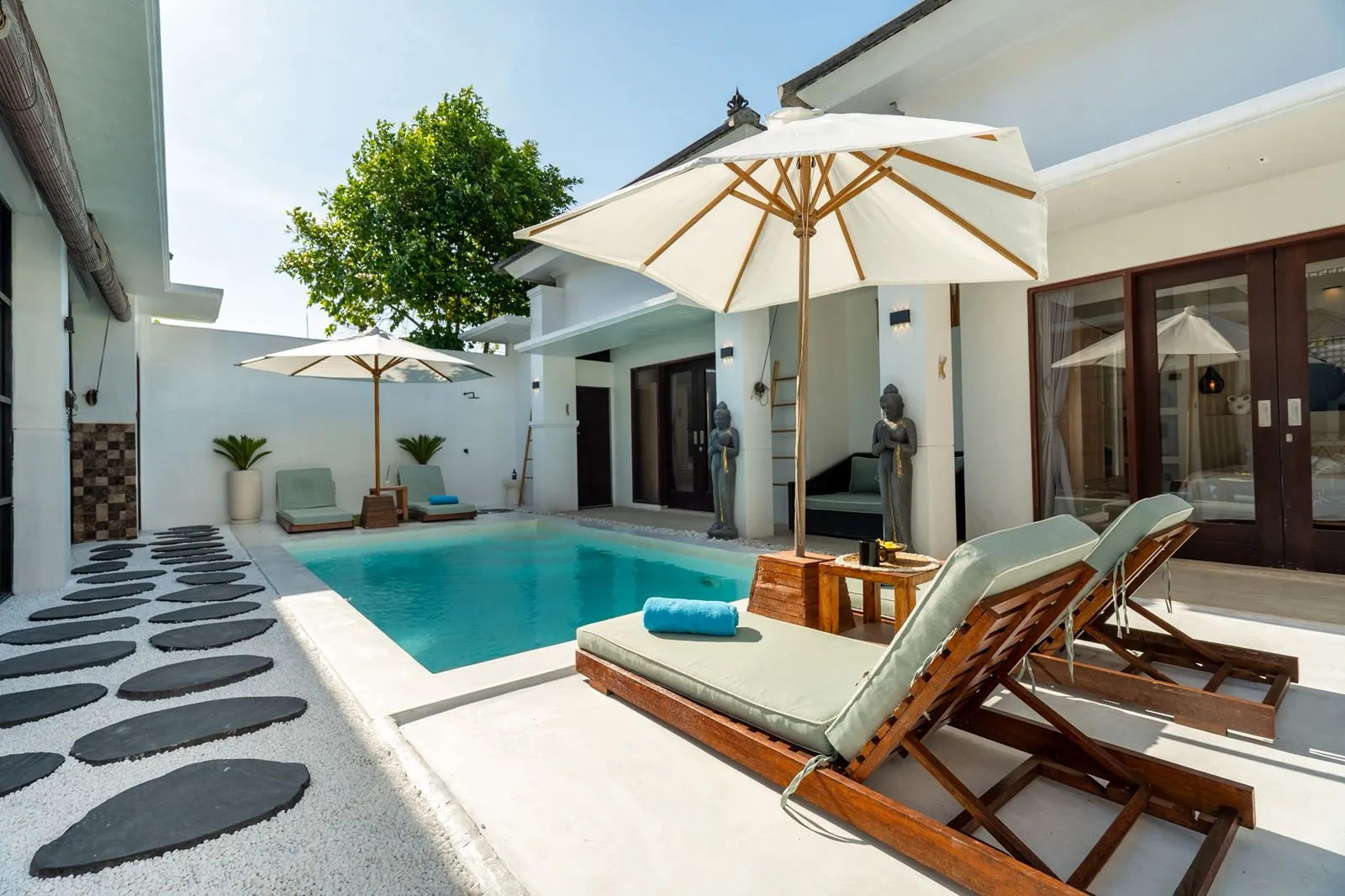 Villa For Rent 2 Bed In Padonan Tibubeneng Bali EK-3919 — image 3