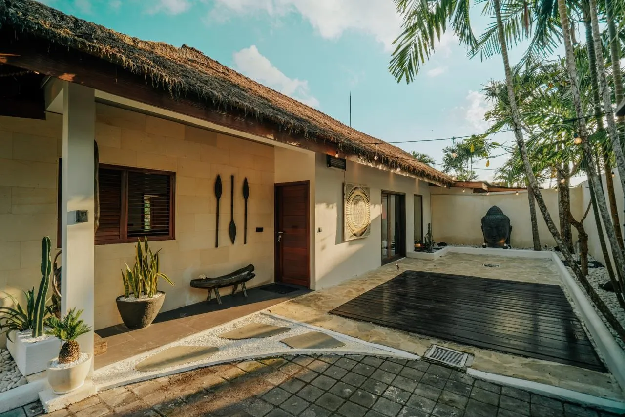 Villa For Rent 4 In Jl NakulaBuduk Mengwi Bali EK-3920 — image 3