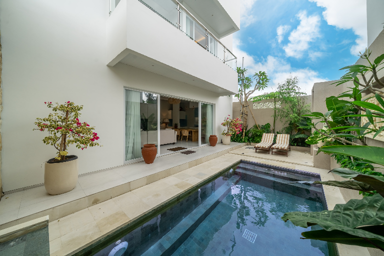 Modern New 2Br Villa | Rooftop | Pool | Ricefields | Washing Machine — image 1