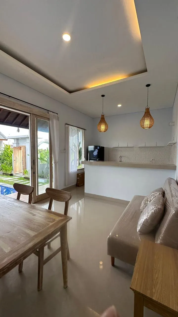 MODERN 2BR VILLA NEAR SESEH BEACH — image 4