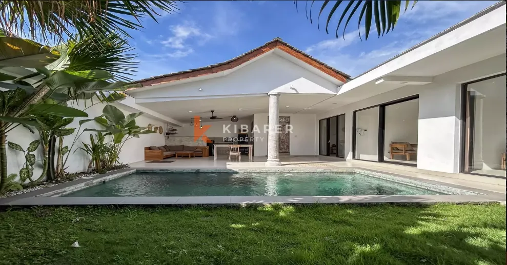 Stunning Two-Bedroom Enclosed Living Tropical Villa in Pererenan YRR3730 — image 1