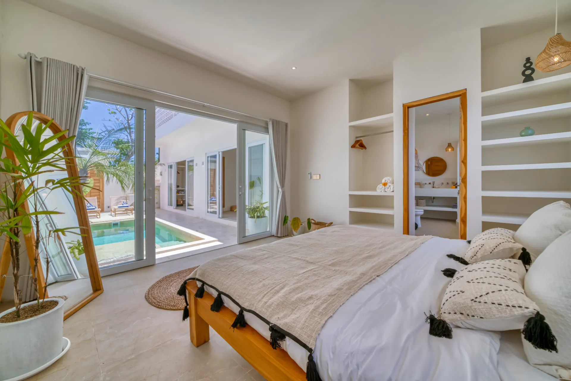 2 Bedroom Villa in Balangan — image 2
