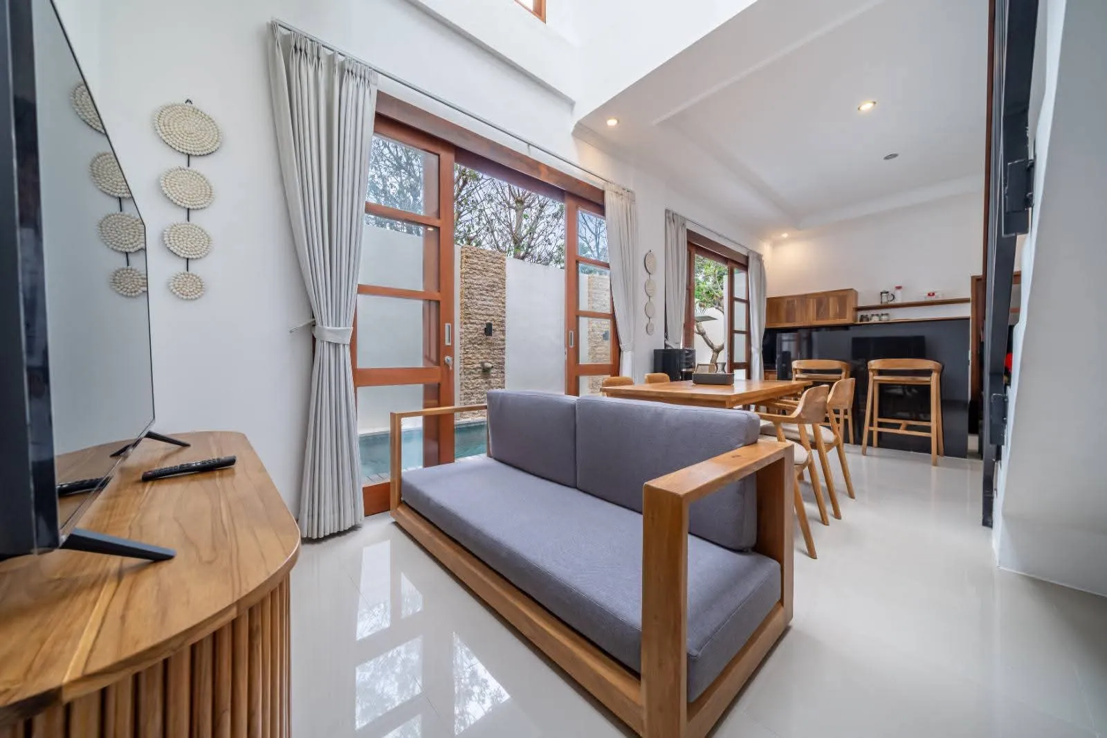 Brand New 3 Bedroom Villa in Central Berawa IDR 28.5 Mill/Month 0821 2222 0001 — image 3