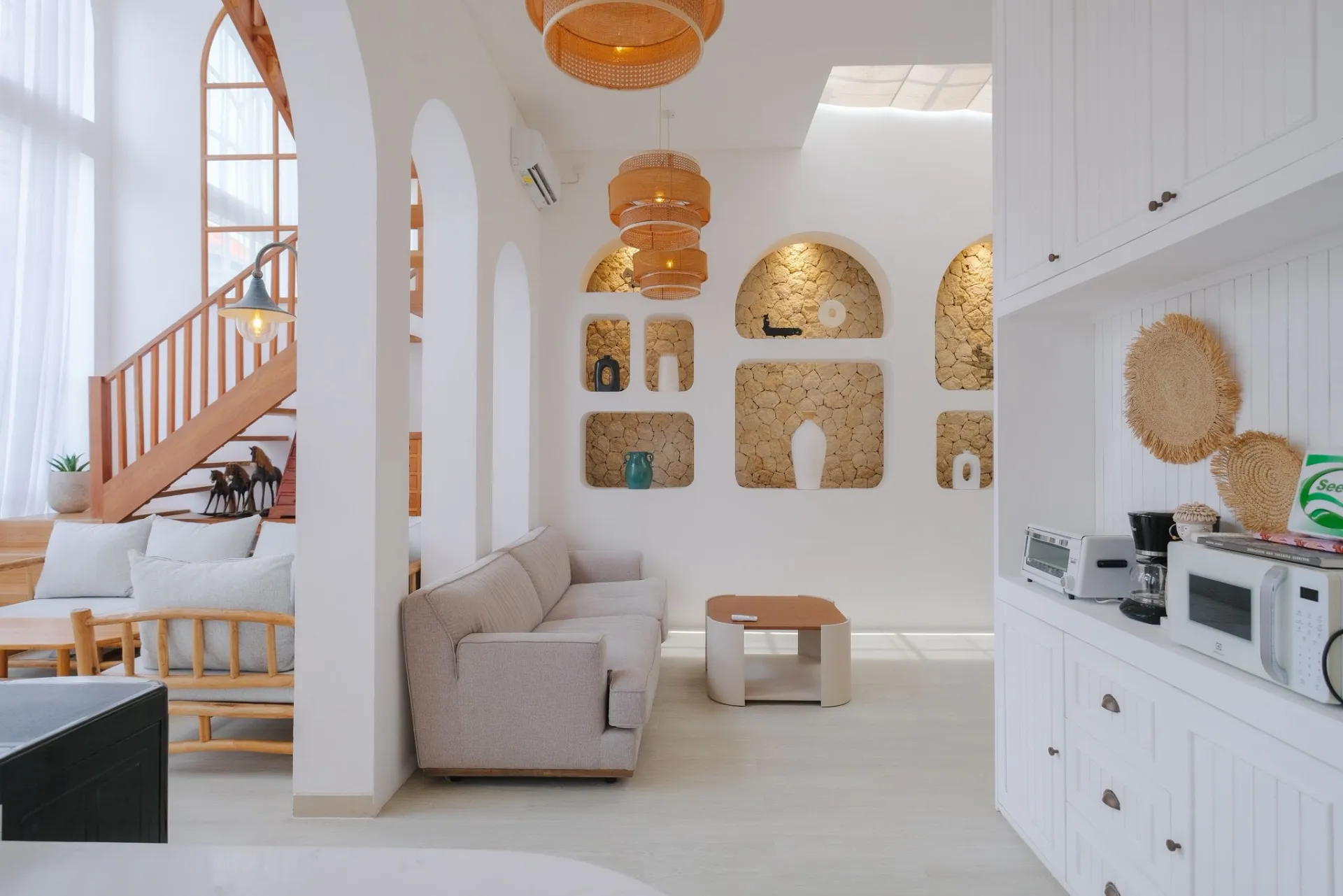 3 BEDROOM VILLA IN BERAWA IDR 55 MILL/MONTH — image 4