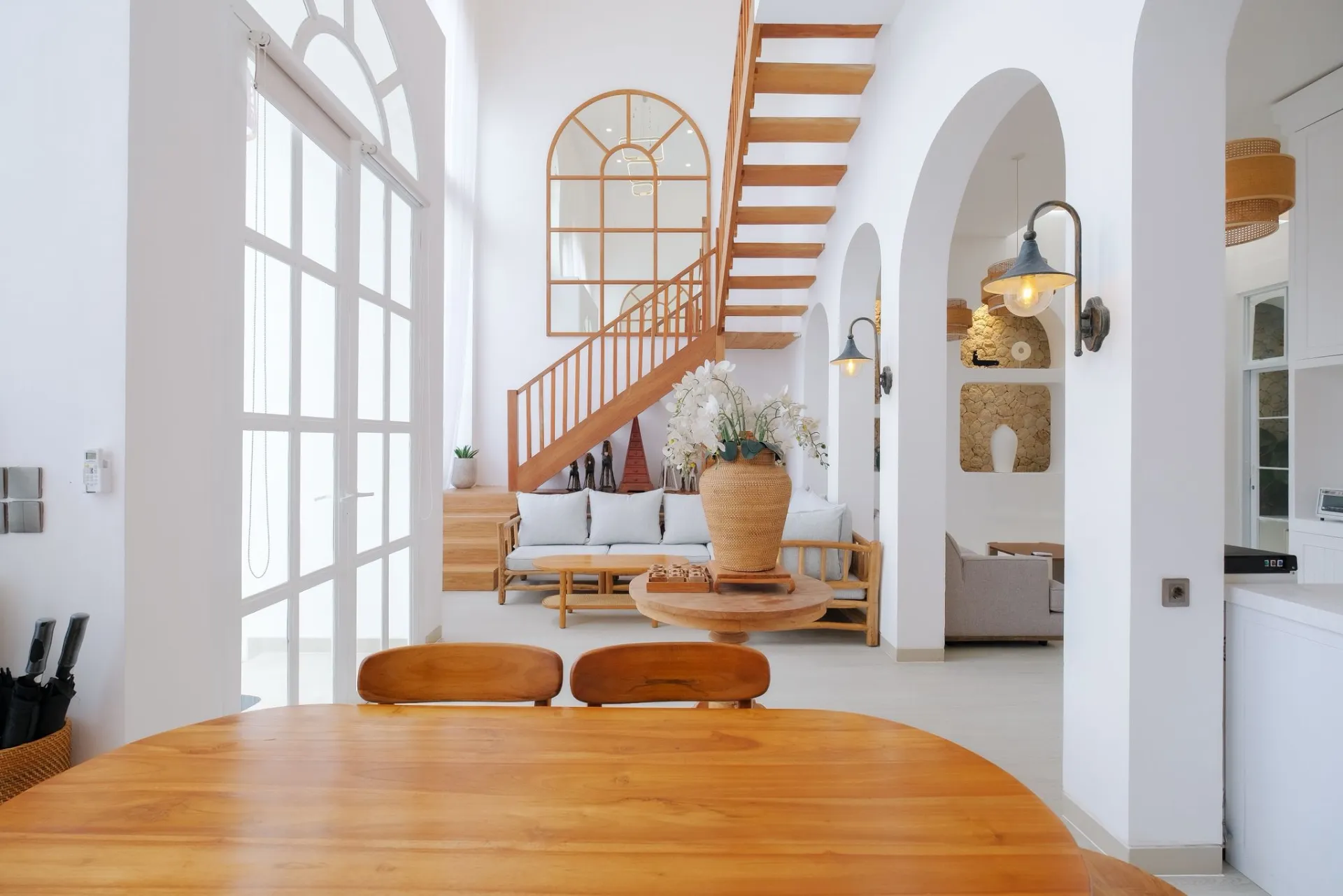 3 BEDROOM VILLA IN BERAWA IDR 55 MILL/MONTH — image 1