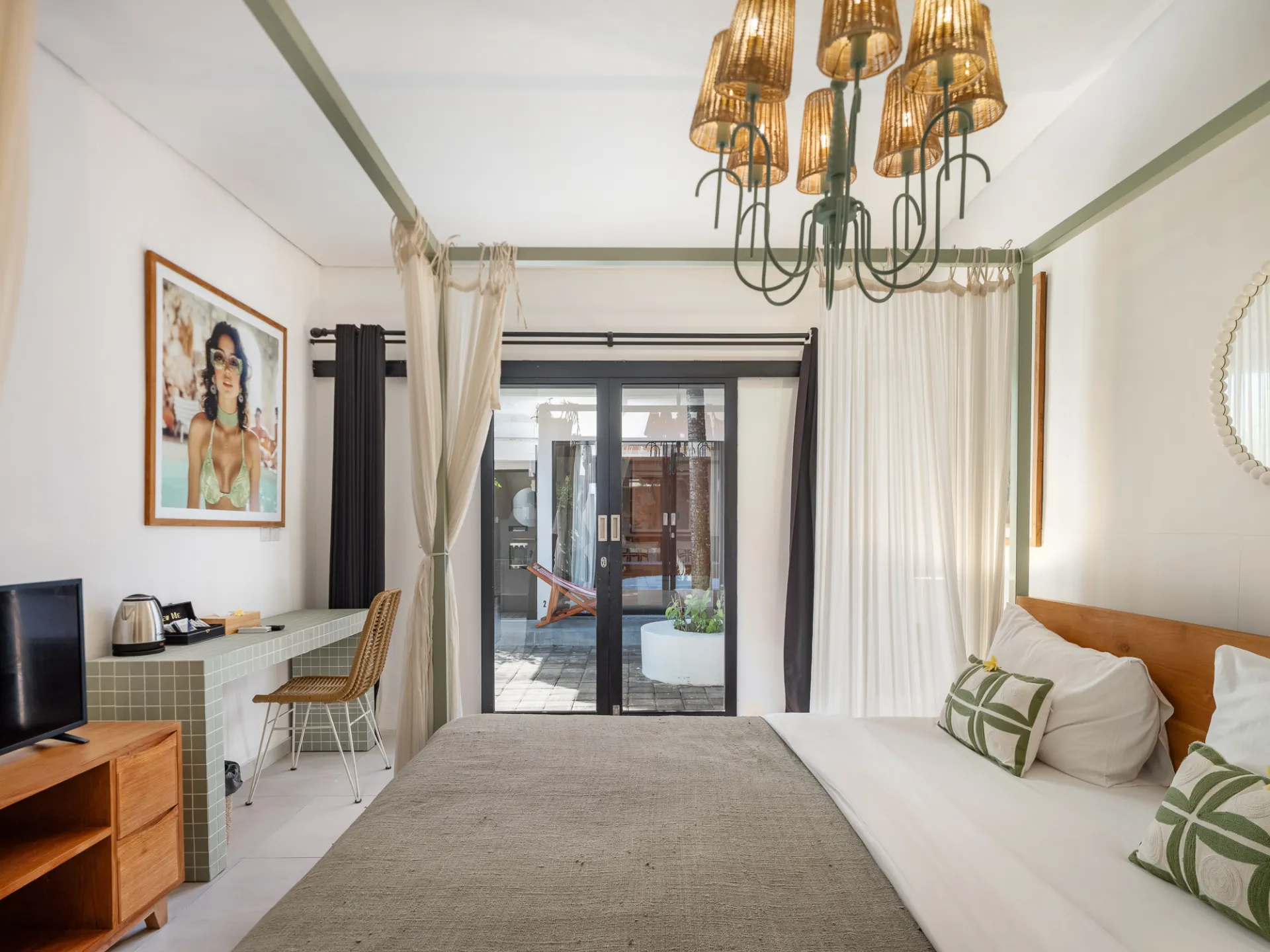 Berawa Nest - Modern Large Studio Retreat Near Berawa Beach — image 3