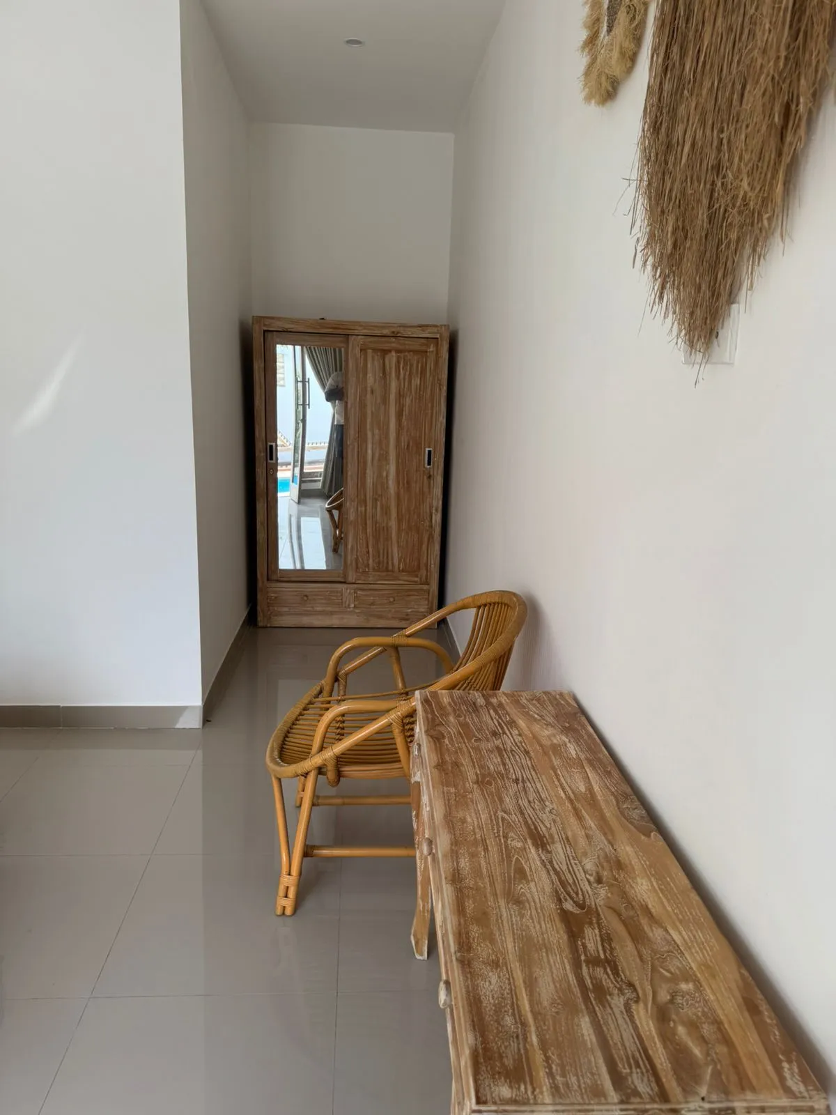 DO 477- FOR RENT VILLA IN CANGGU CONTEMPORER TROPICAL STYLE — image 1