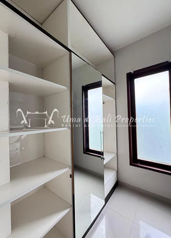 3BR VILLA FOR RENT AT KEROBOKAN | IP 854 — image 1