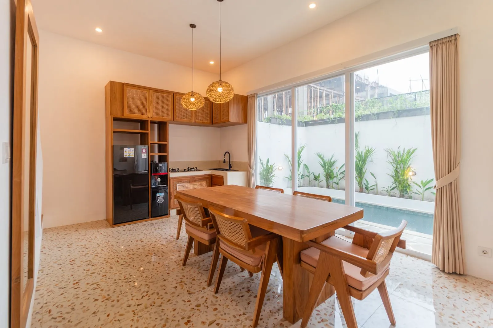 2BR Villa for Rent at Batubolong | IP 527 — image 2