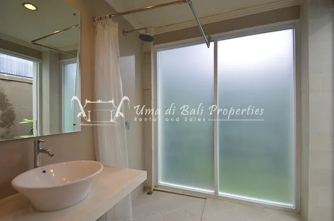 2BR VILLA FOR RENT AT UMALAS | LV 445 — image 3