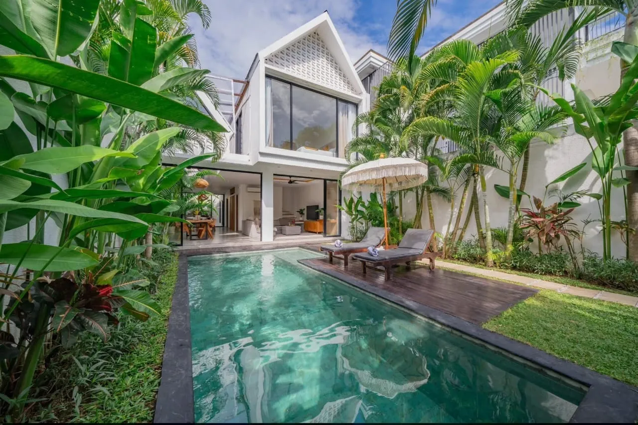 Villa For Rent 3 Bed In Berawa Tibubeneng Bali PO-3931 — image 2