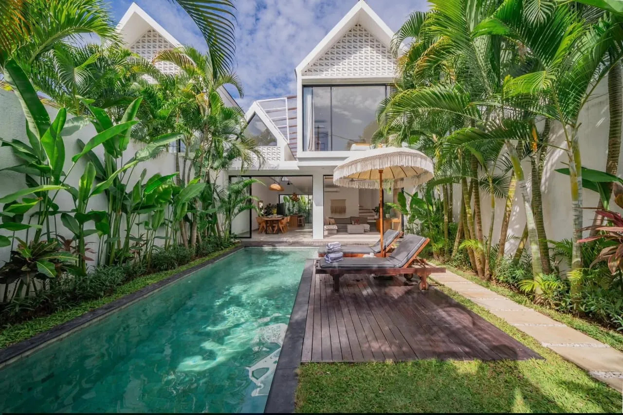 Villa For Rent 3 Bed In Berawa Tibubeneng Bali PO-3931
