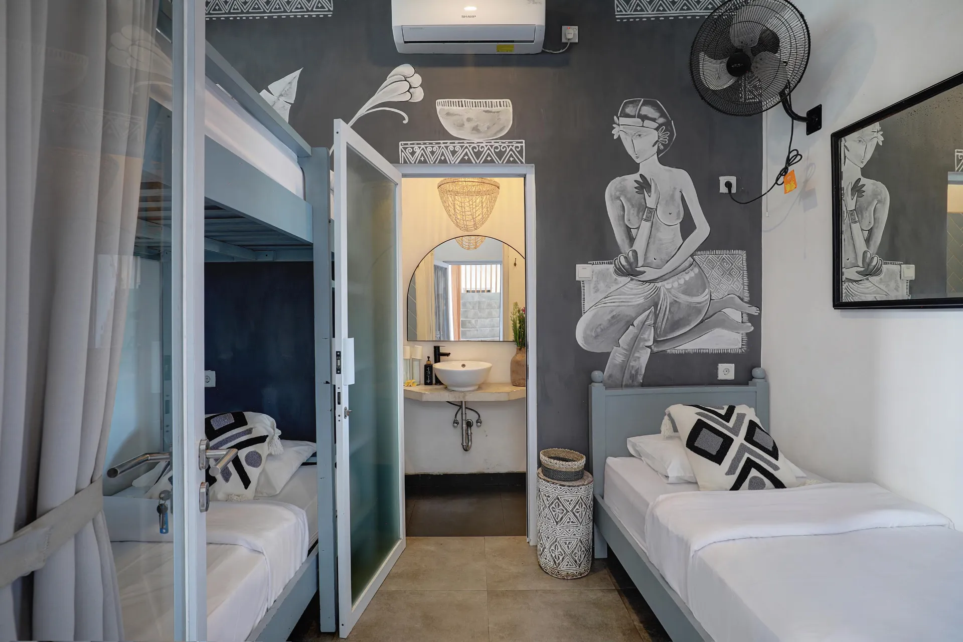 6BR Luxury Villa Seminyak 2 mins walk to beach sleeps 14 w/ private chef/butler — image 3