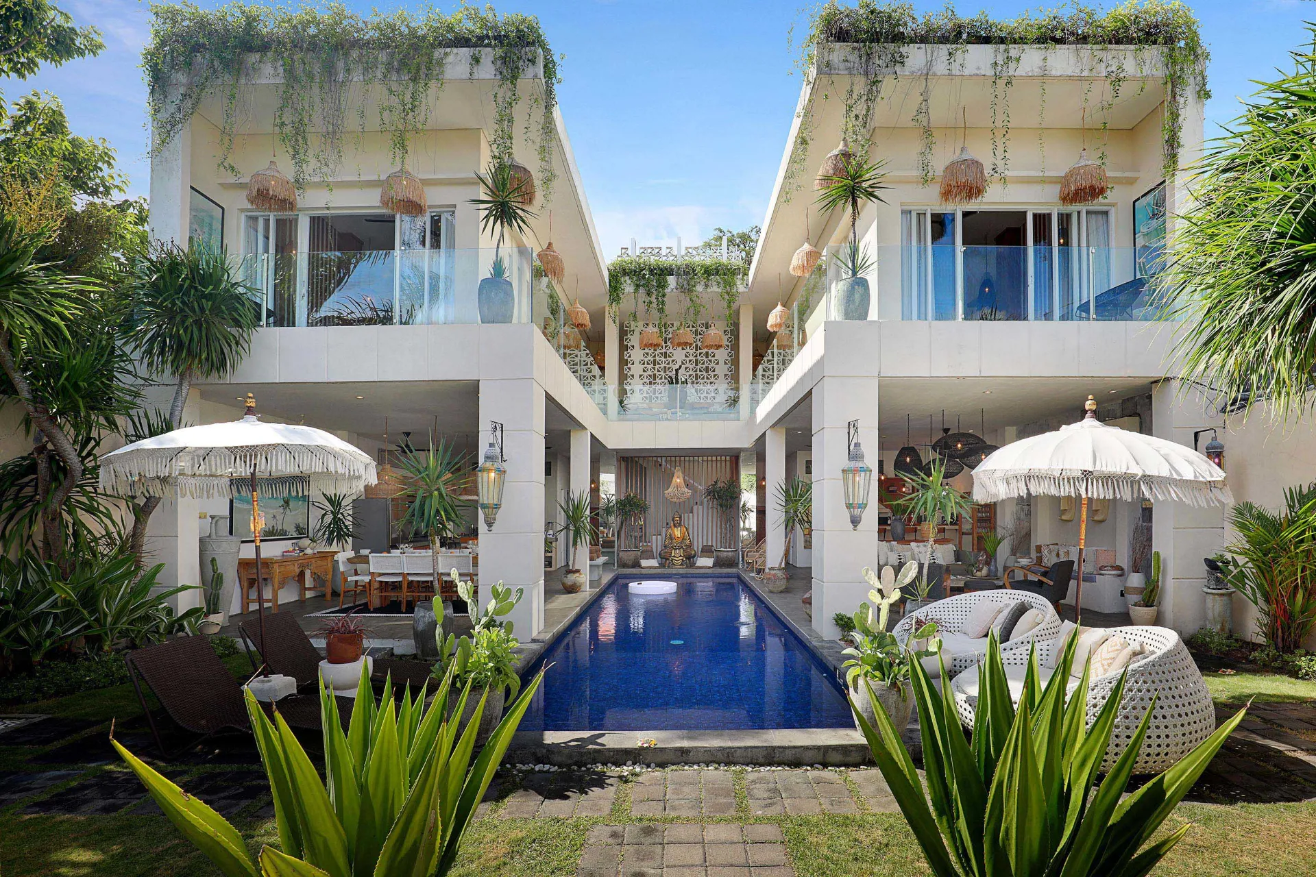 6BR Luxury Villa Seminyak 2 mins walk to beach sleeps 14 w/ private chef/butler
