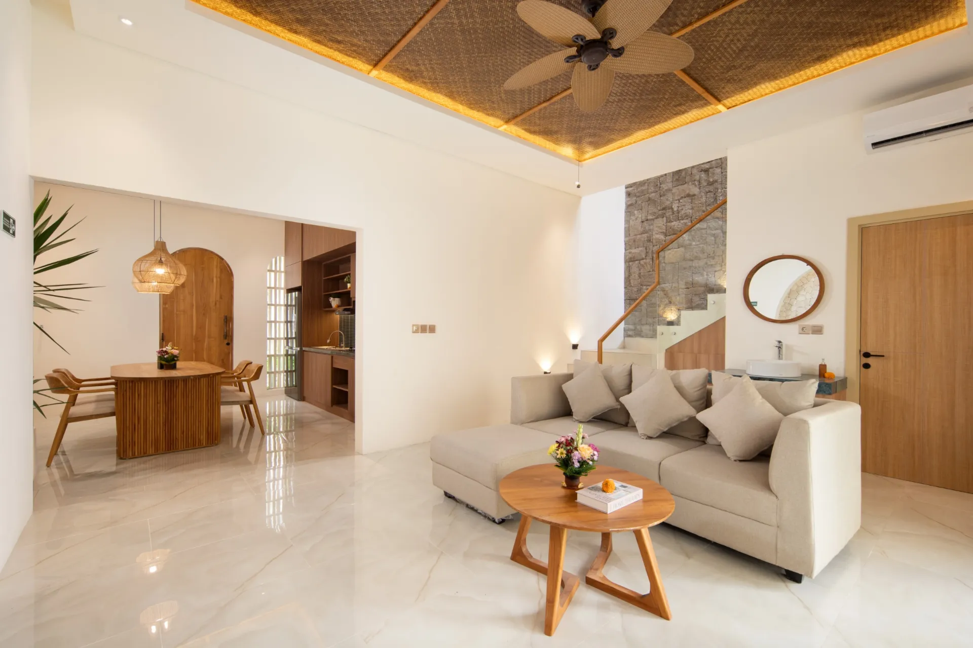 2BR Villa For Rent At Tumbak Bayuh — image 1