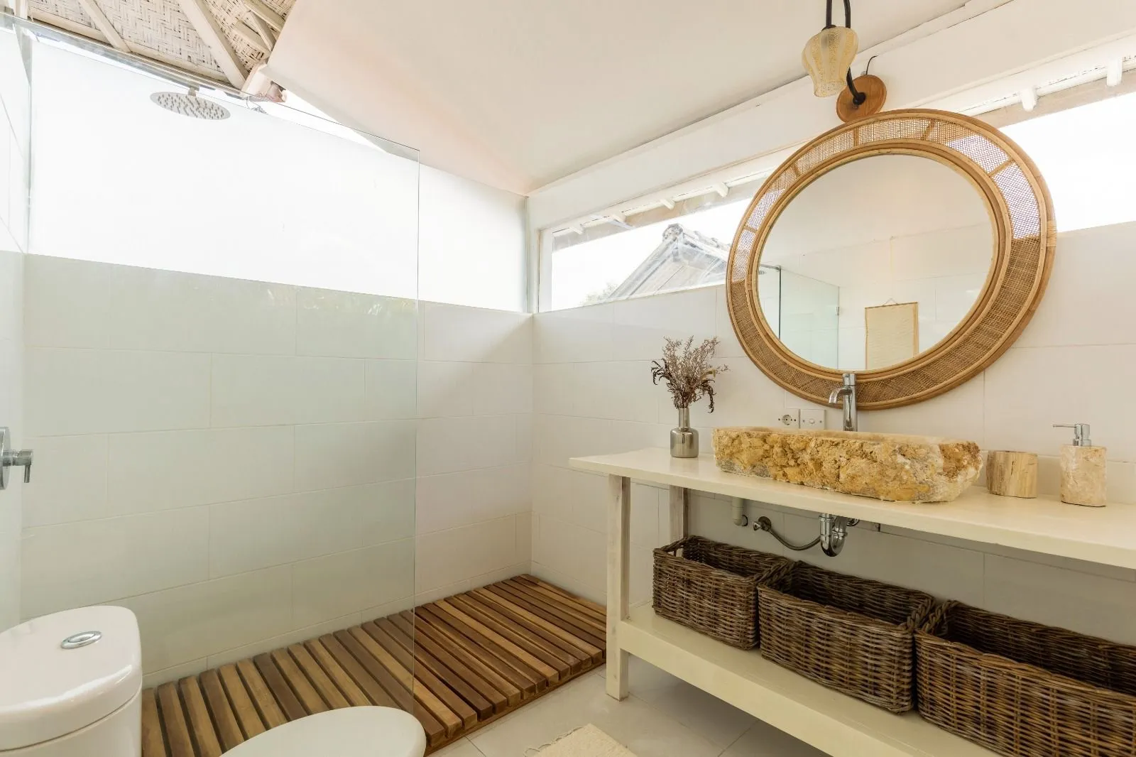 Villa For Rent 2 Bed In Umalas Kerobokan Bali LU-3935 — image 3