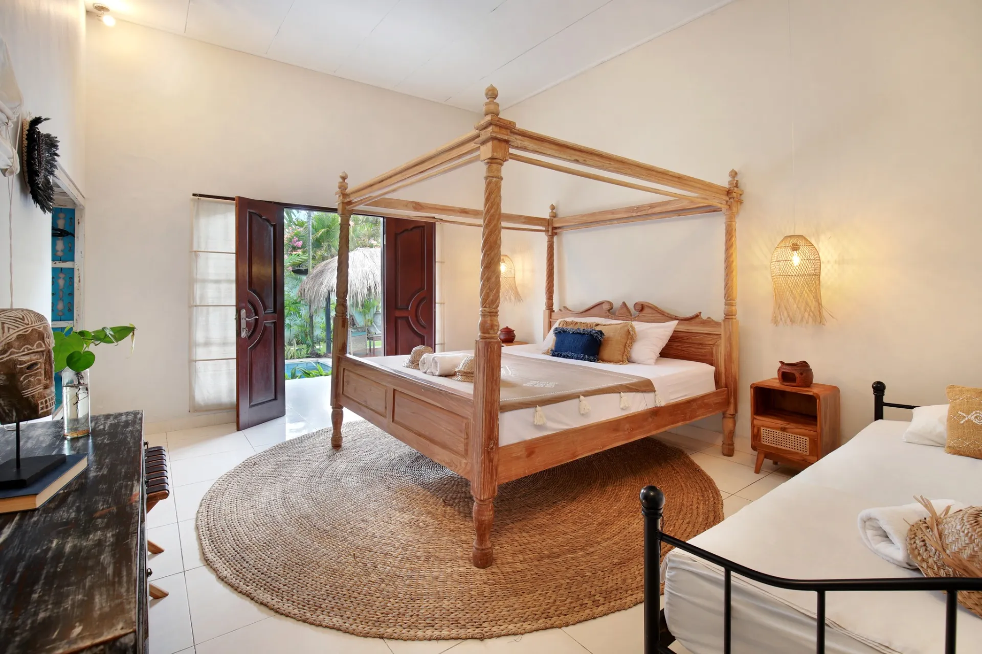 Seminyak Villa – 4BR Private Pool Walk to Shops & Beach — image 3
