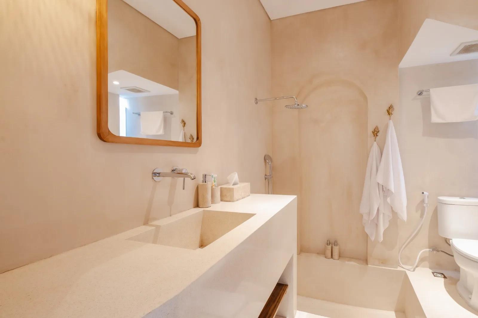 RKY27: Modern Tropical 1BR Townhouse - Buduk — image 2