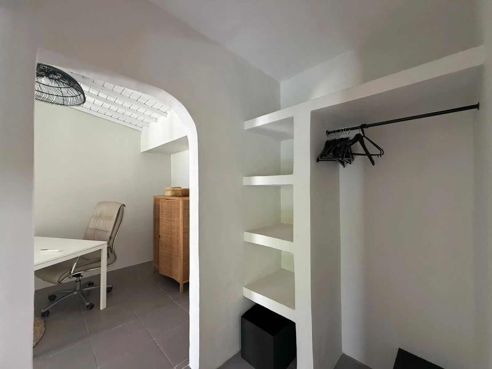 Villa For Rent 4 Bed In Kerobokan Kelod Bali LU-3936 — image 1