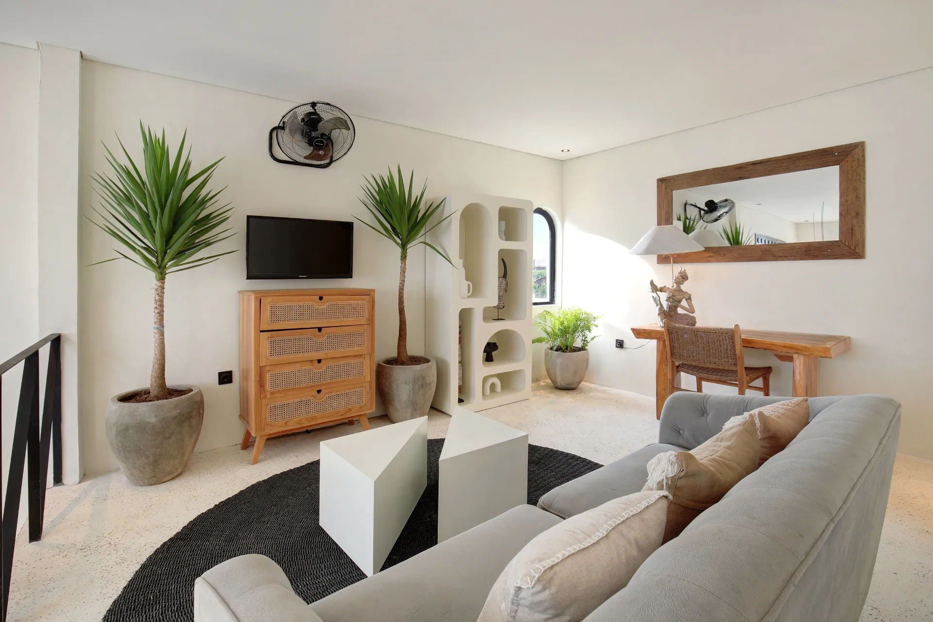 1BR Private Pool Villa in Kerobokan Seminyak — image 4